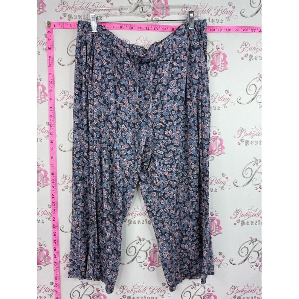 La Vie En Rose Blue & Pink Floral Wide-Leg Lounge Pants capri